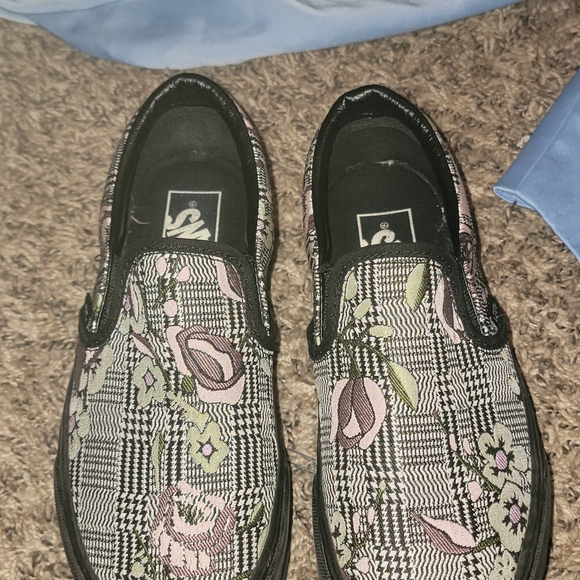 Vans - Picture 6 of 6